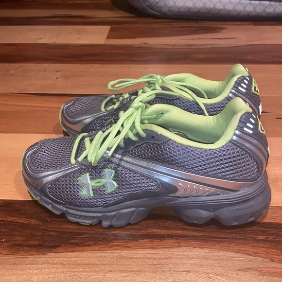 LIKE NEW- UNDER ARMOUR PROPHET 2 DCE PERFORMANCE RUNNING SHOES ~ WOMENS 6.5 - Picture 4 of 9